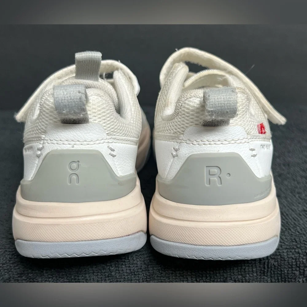 Size 13K Kids - On THE ROGER Kids - White / Glacier - EUC - Picture 7 of 10